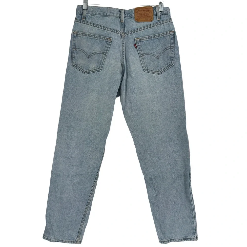 Vintage 2001 Levi's 550 Relaxed Tapered Jeans Tagged 33x31 Light Wash Y2K